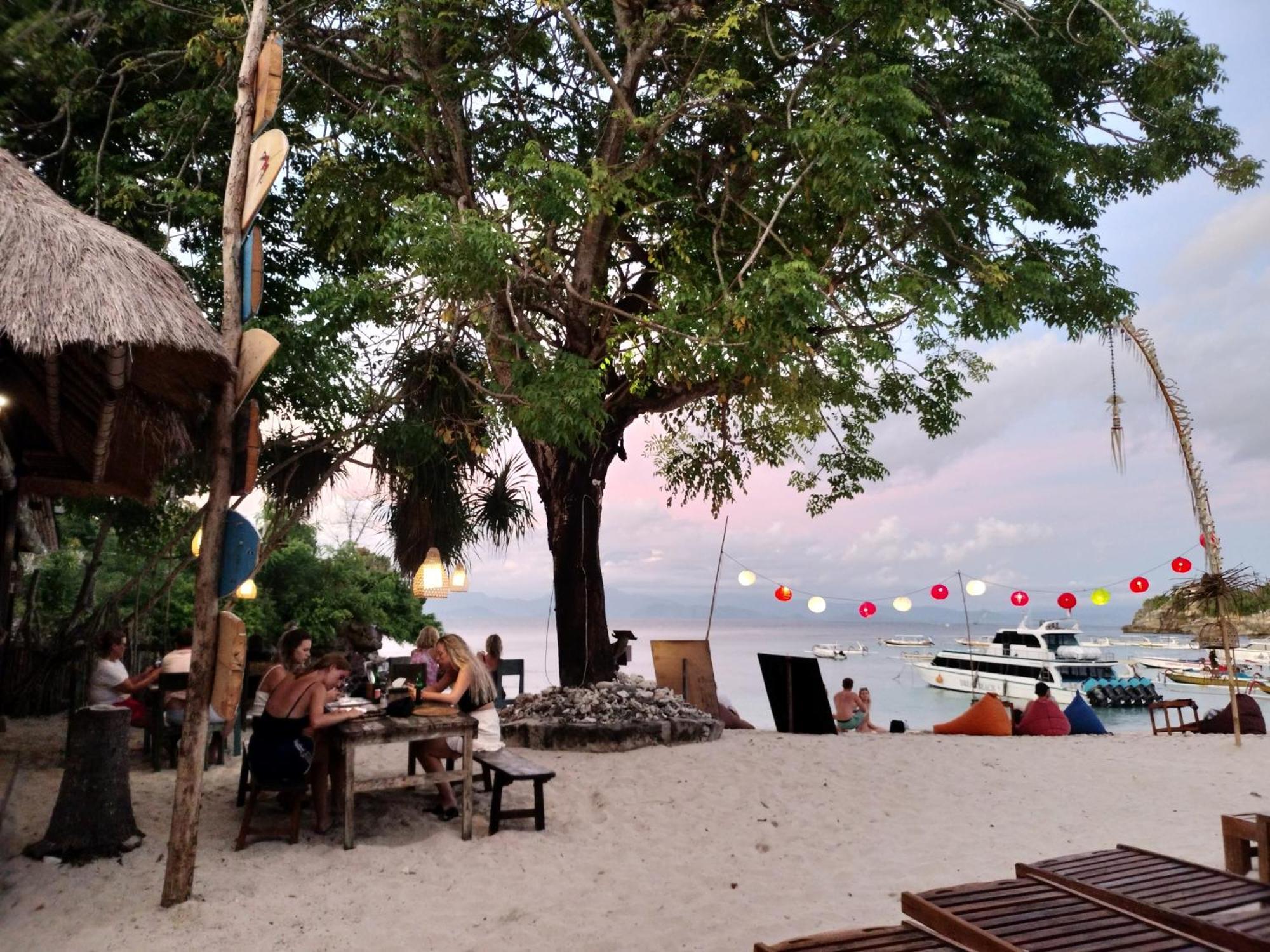 Molamola House Hotel Nusa Lembongan  Bagian luar foto